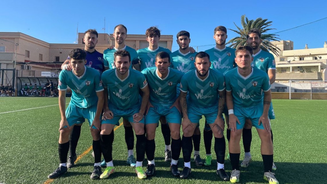 Formación inicial del Pozoblanco en su partido ante el Ceuta B