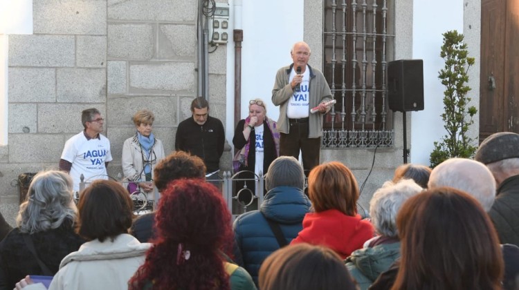 Los integrantes de la plataforma que están haciendo huelga de hambre recibieron el apoyo de la ciudadanía