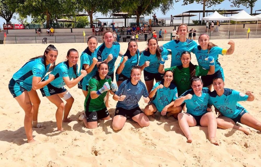 El equipo del Pozoalbense Femenino de fútbol playa