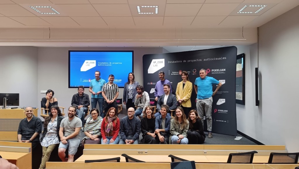 Javier Barbero junto al resto de elegidos para participar en el laboratorio