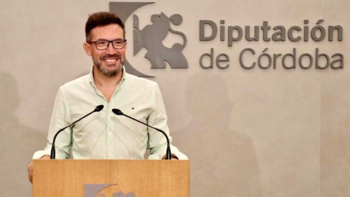 El portavoz del PSOE en la Diputación, José Antonio Romero