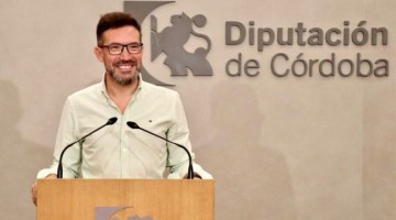 El portavoz del PSOE en la Diputación, José Antonio Romero