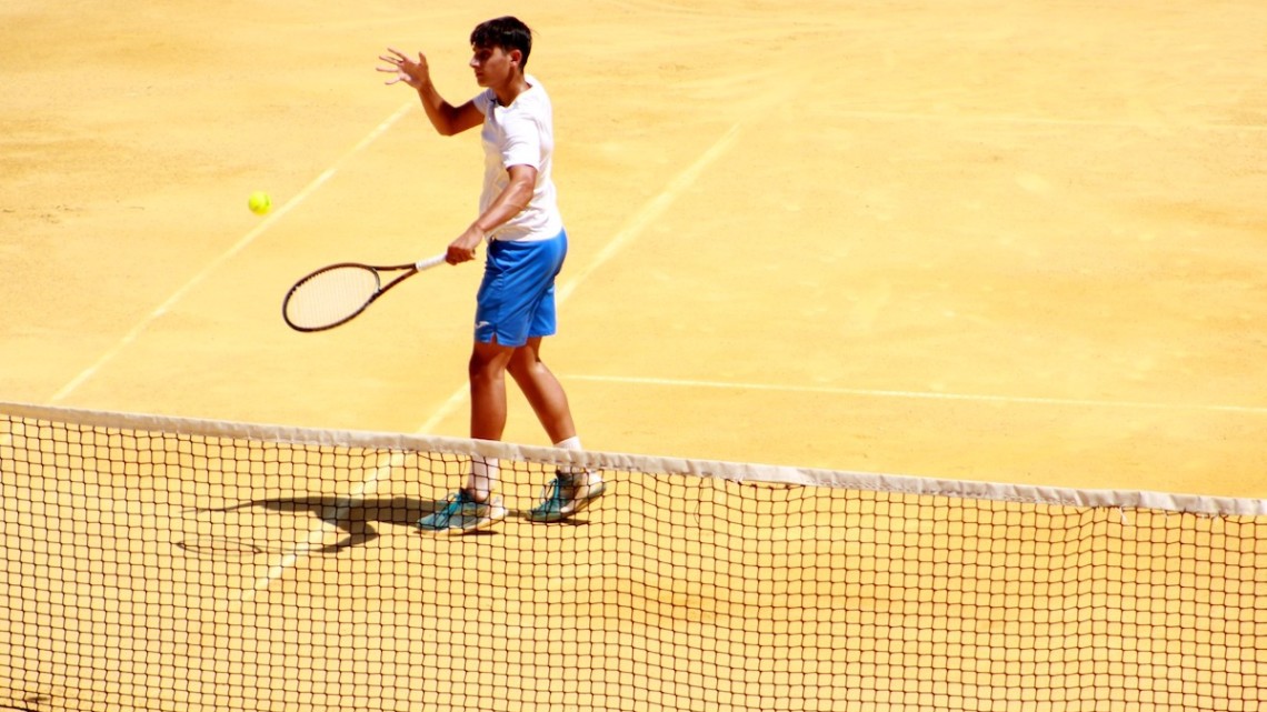 Alejandro López durante un torneo