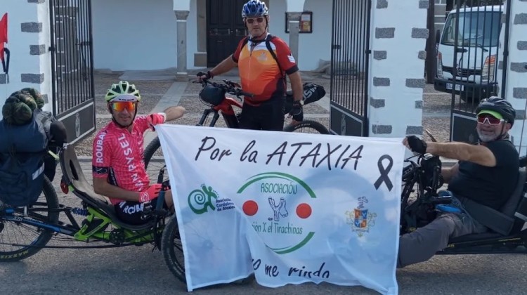 Manel Flores Gómez y José Antonio López Salvador. Foto: Asociación cordobesa ataxia