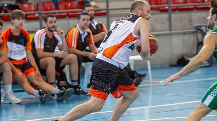 Juan Antonio Romero en un partido. Foto: Instagram Promesas Baloncesto