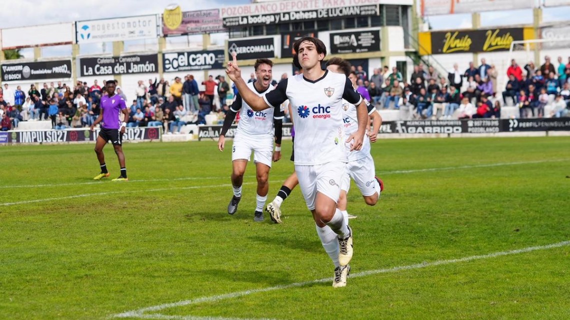 Migue Sánchez celebrando su gol