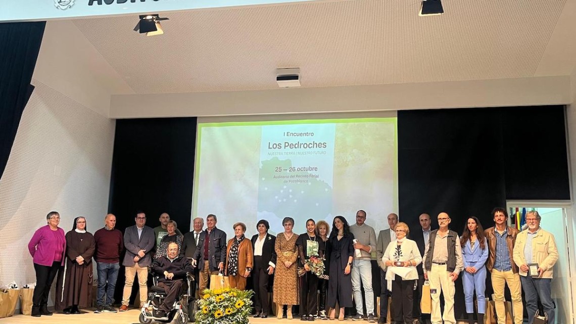 Los reconocidos en el I Encuentro de Los Pedroches en el acto final