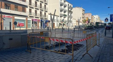 Obras en la Avenida Villanueva de Córdoba