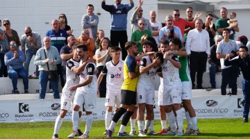 El Pozoblanco celebrando un gol