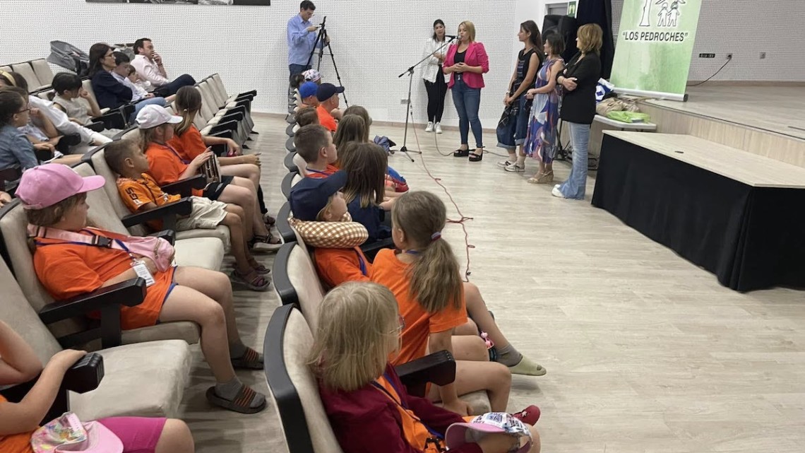 Acto de bienvenida a los niños y niñas ucranianos que pasaron el verano de 2024 en Los Pedroches